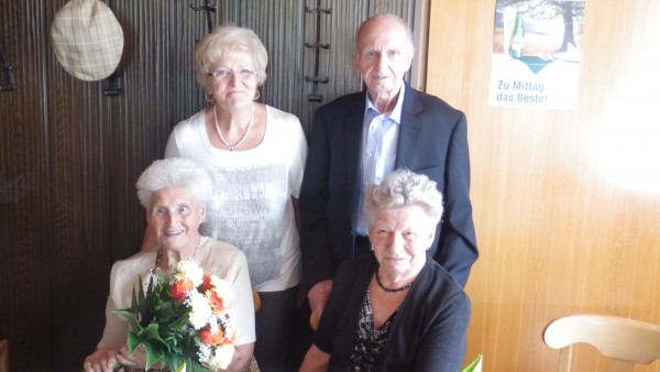 Frau Gusti Fidler 90 Jahre